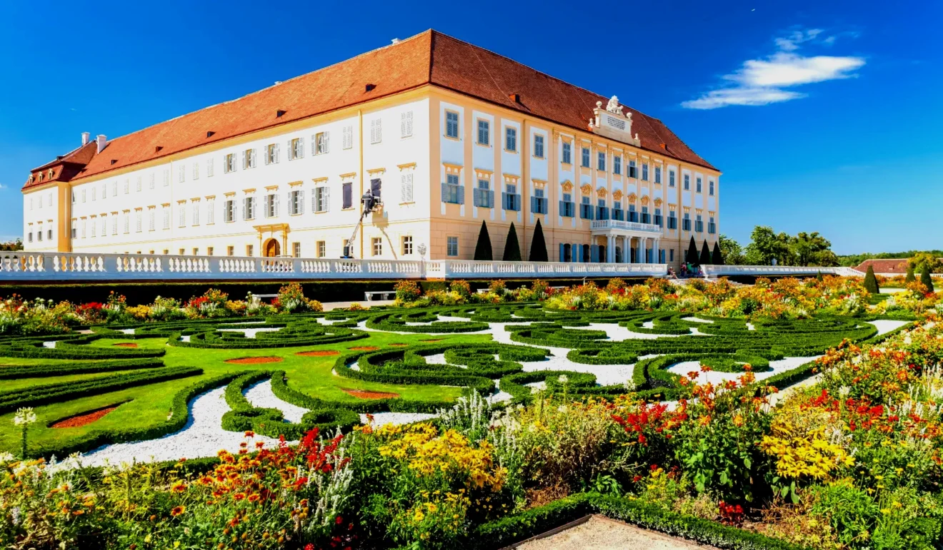 at_austria - at_wien_schloss hof resize