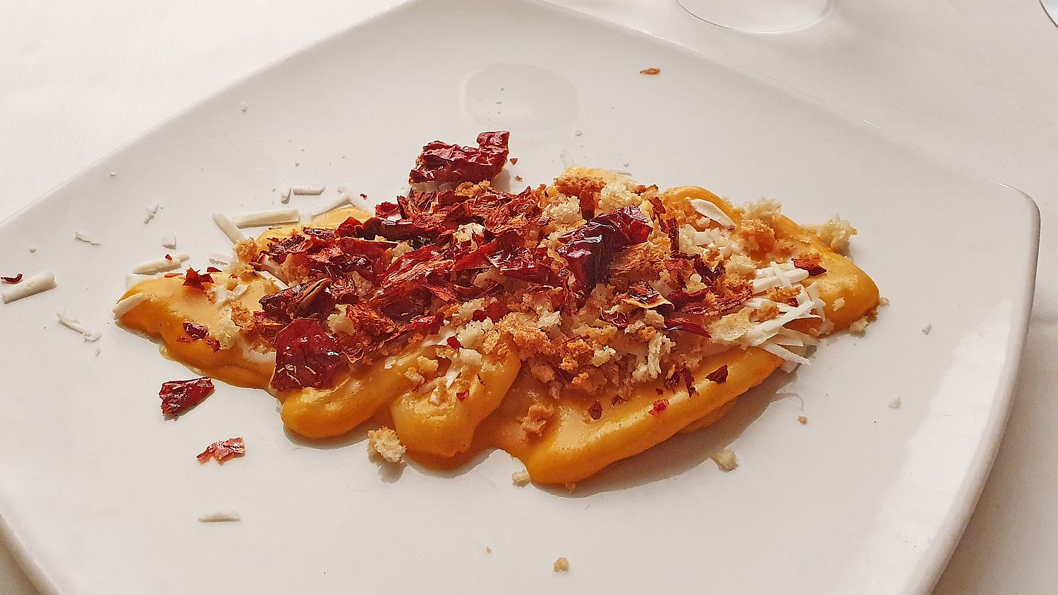 it_kalabrien-basilicata - Nudelspezialitaet mit Pepperoncino Castelmezzano