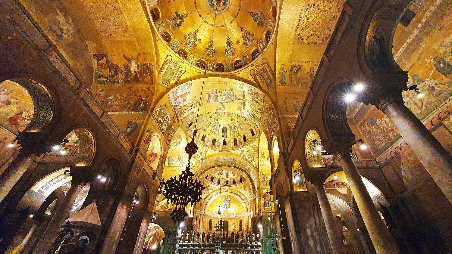 it_veneto - it_venice_san marco_gold ceiling